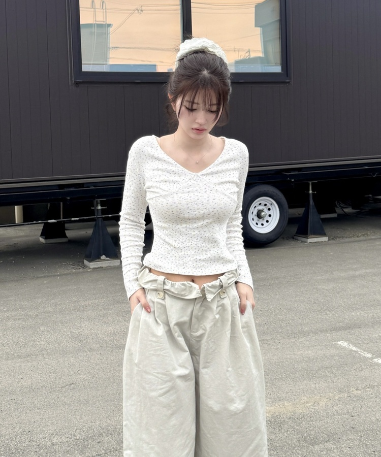 小花柄フェミニントップス IVORY