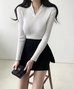 Vネックリブニット IVORY