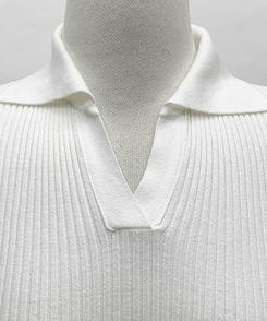 Vネックリブニット