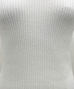 Vネックリブニット