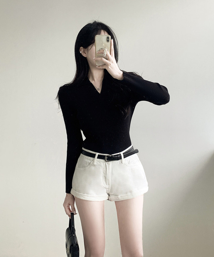 Vネックリブニット BLACK