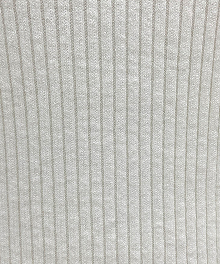 Vネックリブニット