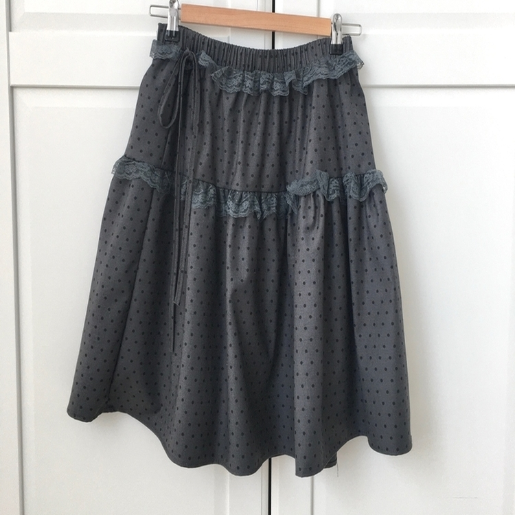 무채색 도트 사이드리본 밴딩 레이스 캉캉 미디 스커트 봄 여름 가을 겨울 하객 개강 일