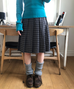 プリーツチェックミディスカート BLACK