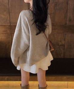 Vネックレザーラベルカーディガン(5color) BEIGE