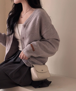 Vネックレザーラベルカーディガン(5color) PURPLE