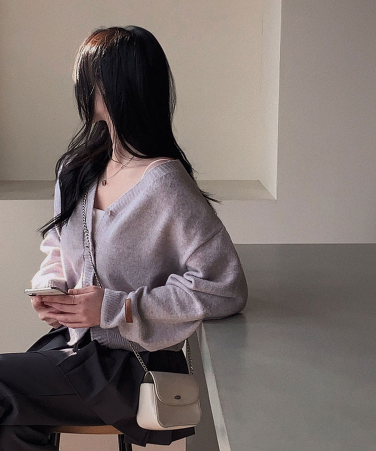 Vネックレザーラベルカーディガン(5color) PURPLE