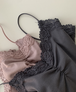 로제 레이스 꽃 셔링 슬리브리스 나시