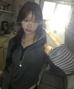 ボタンストライプトップス CHARCOAL