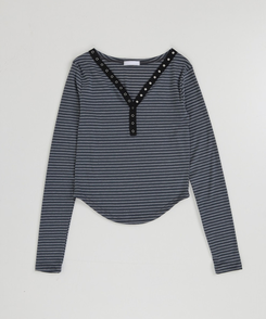 ボタンストライプトップス