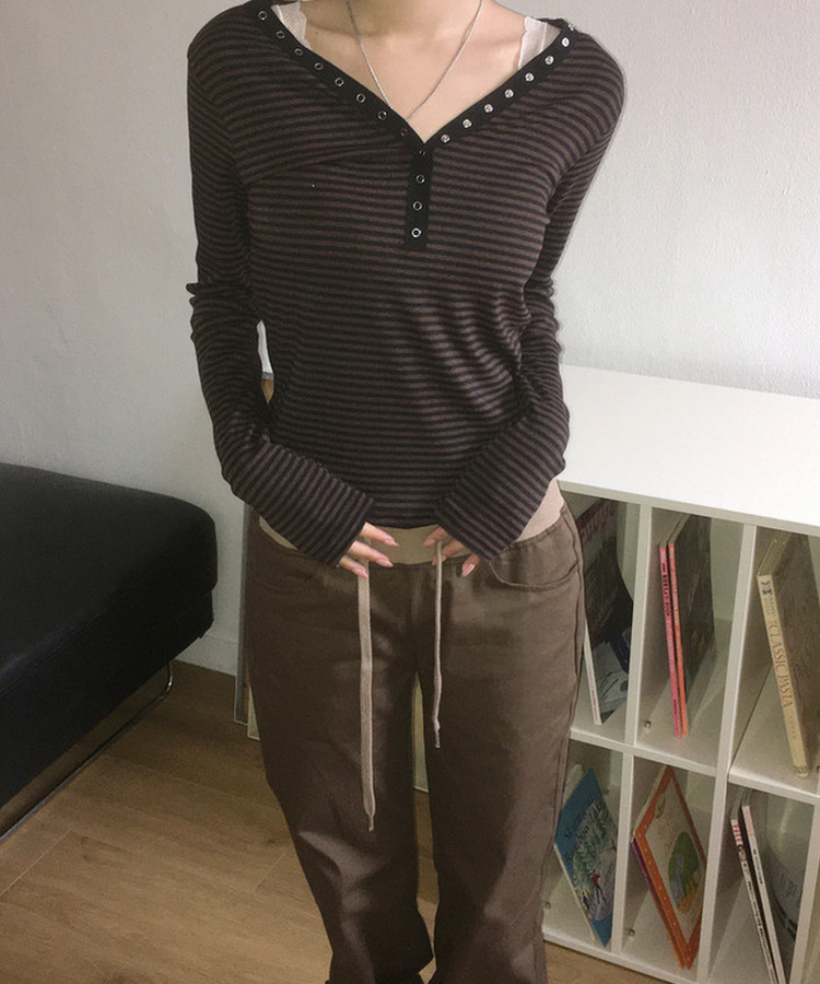 ボタンストライプトップス BROWN