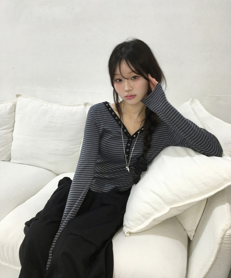 ボタンストライプトップス CHARCOAL