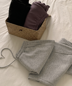 カーブワイドパンツ