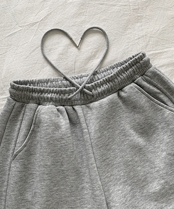 カーブワイドパンツ