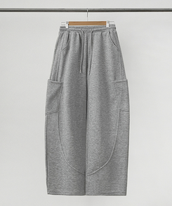 カーブワイドパンツ