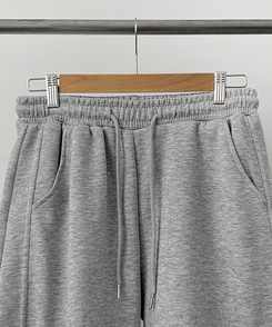 カーブワイドパンツ