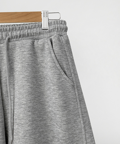 カーブワイドパンツ