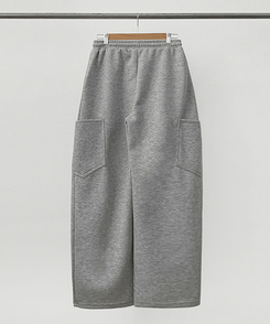 カーブワイドパンツ