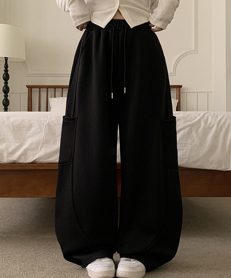 カーブワイドパンツ BLACK