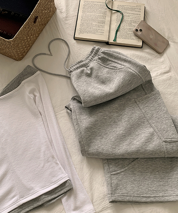 カーブワイドパンツ