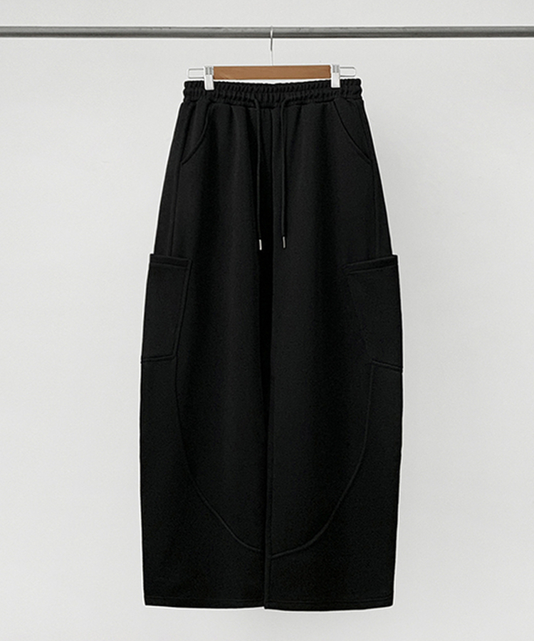 カーブワイドパンツ