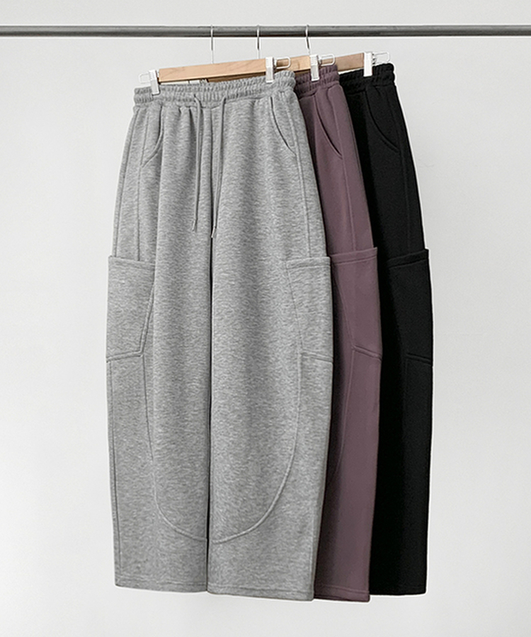 カーブワイドパンツ