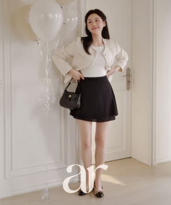 （MADE／イージーウォッシャブル／3タイプ展開／ソフト＆伸縮性◎）ラウンド・スクエア・Vネック ペンダント付き リブニット IVORY