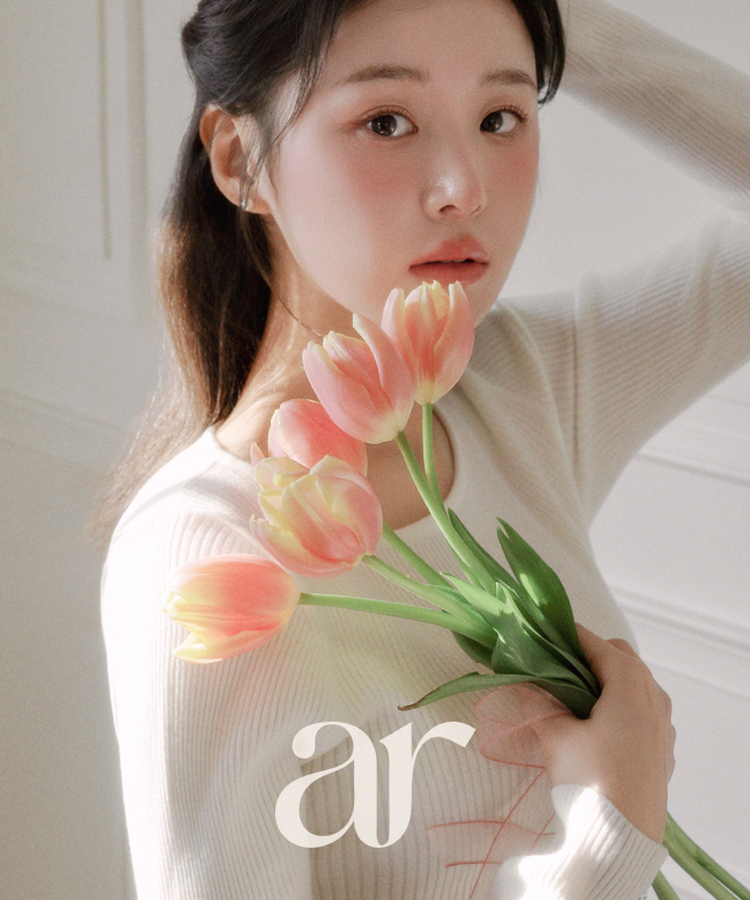 （MADE／イージーウォッシャブル／3タイプ展開／ソフト＆伸縮性◎）ラウンド・スクエア・Vネック ペンダント付き リブニット IVORY