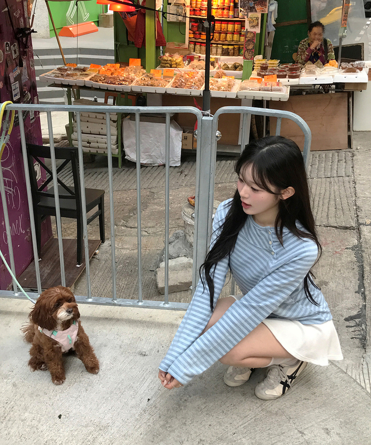 ボタンフードトップス SKY BLUE