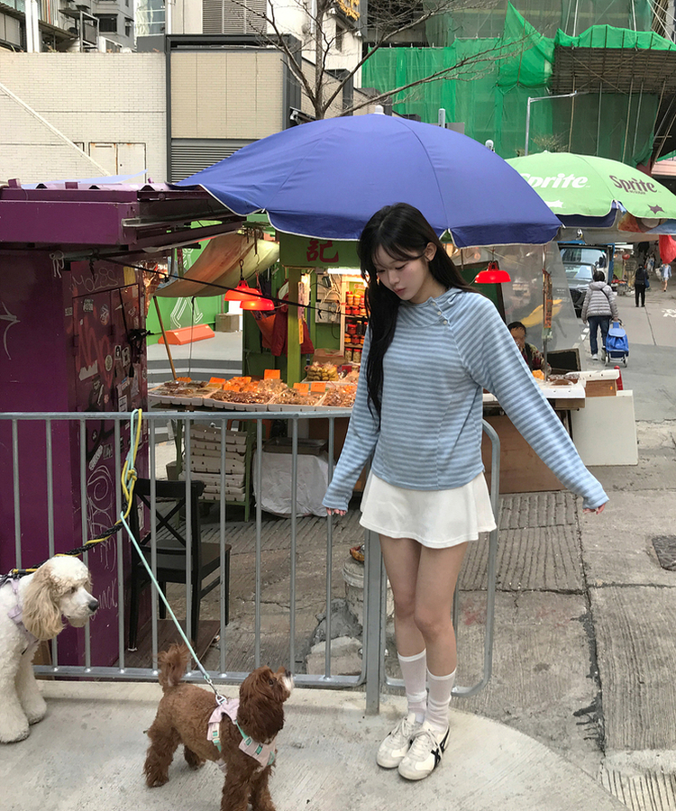 ボタンフードトップス SKY BLUE