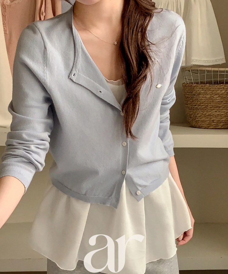 (なめらかタッチ / 華奢見え / デイリーカーディガン♥) シルバーペンダント付き ベーシックラウンドカーディガン SKYBLUE