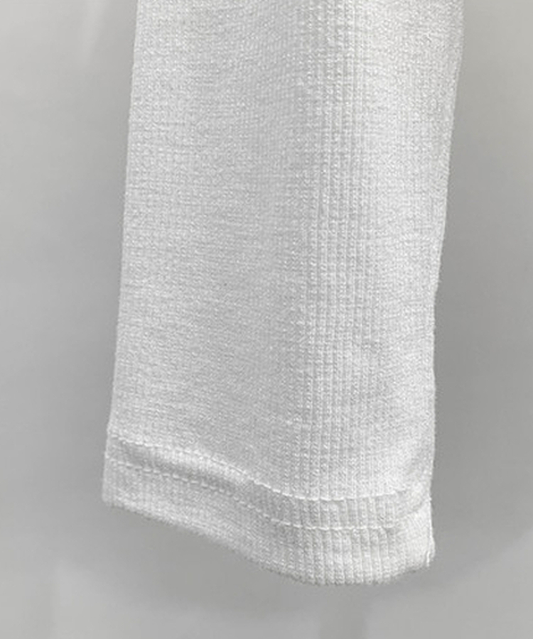 レースVネックTシャツ