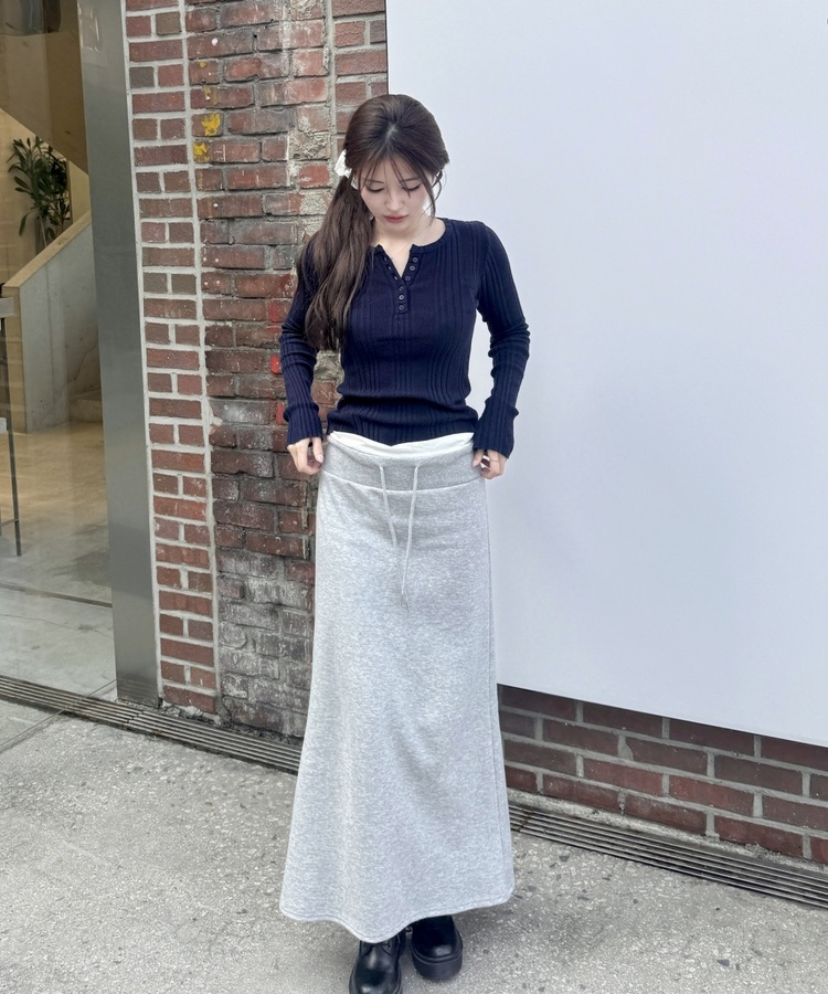 허리 배색 레이어드 스웻 맥시 스커트 그레이