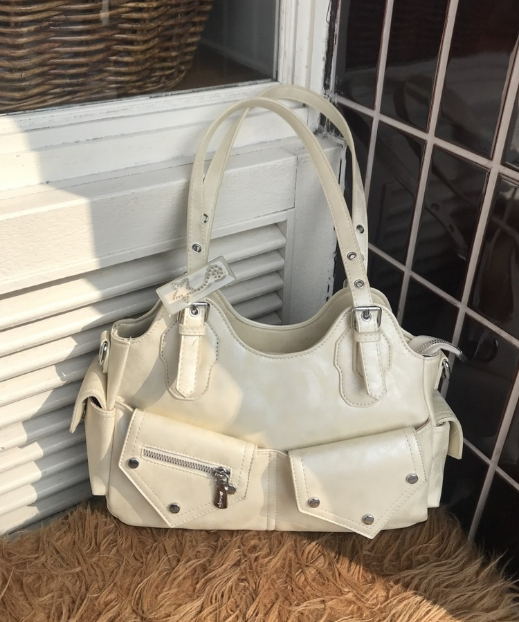 【今回の企画展限定キーリング贈呈】Y2Kマルチポケットショルダーバッグ BEIGE