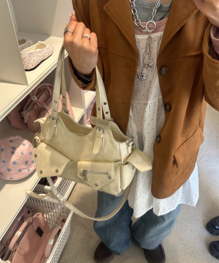 【今回の企画展限定キーリング贈呈】Y2Kマルチポケットショルダーバッグ BEIGE