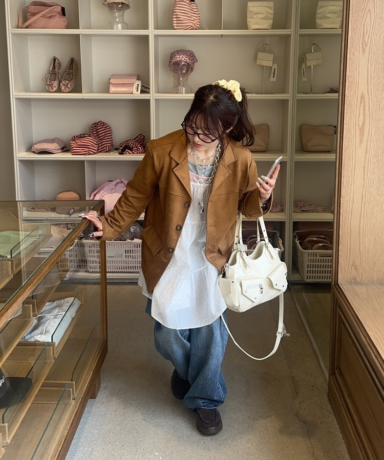 【今回の企画展限定キーリング贈呈】Y2Kマルチポケットショルダーバッグ BEIGE