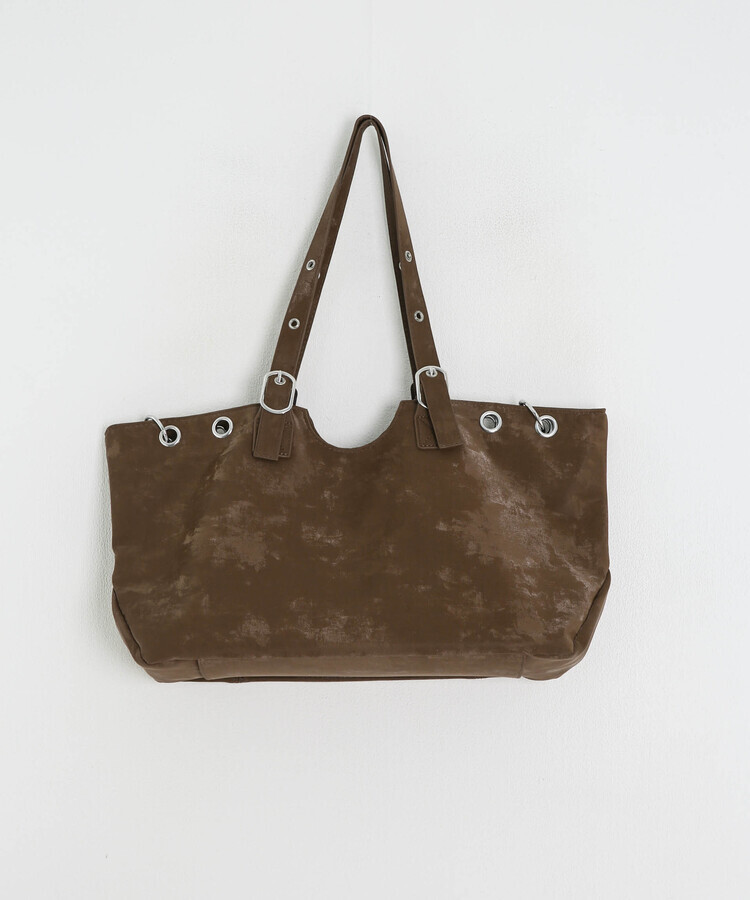 【今回の企画展限定キーリング贈呈】スエードアイレットスクエアバック