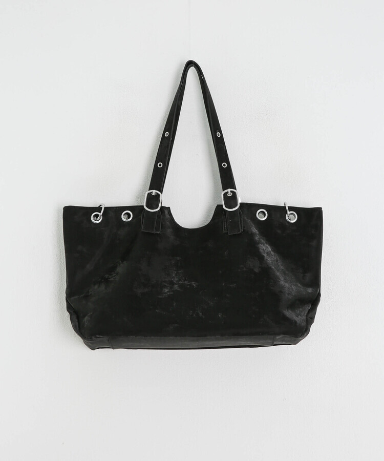 【今回の企画展限定キーリング贈呈】スエードアイレットスクエアバック