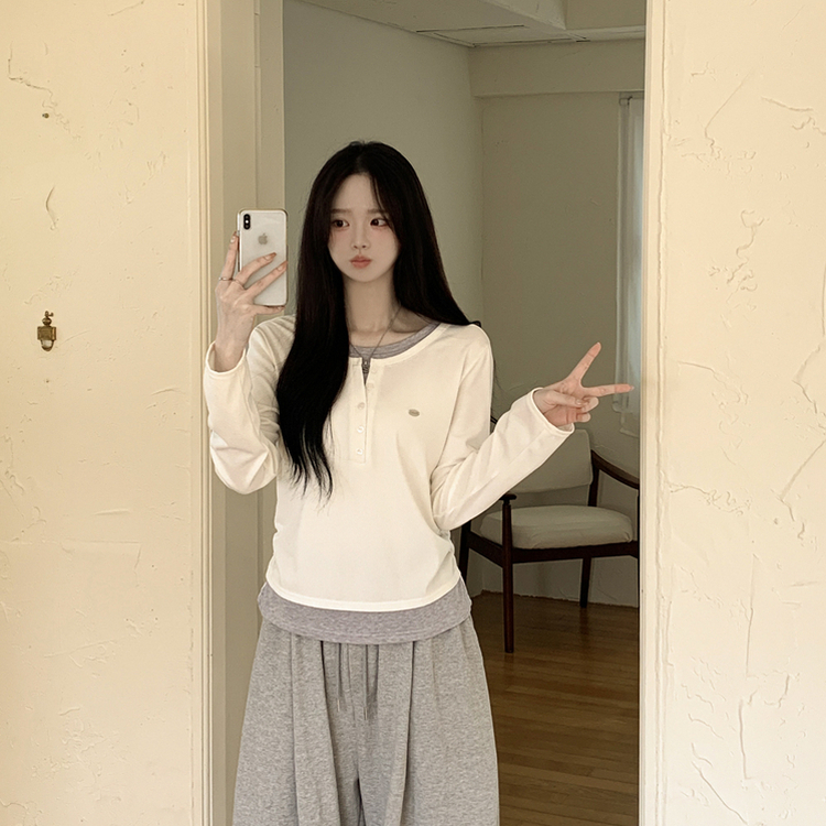 레이어드 펜던트 허리셔링 헨리넥 버튼 배색 레이어드 라운드넥 긴팔티셔츠 아이보리