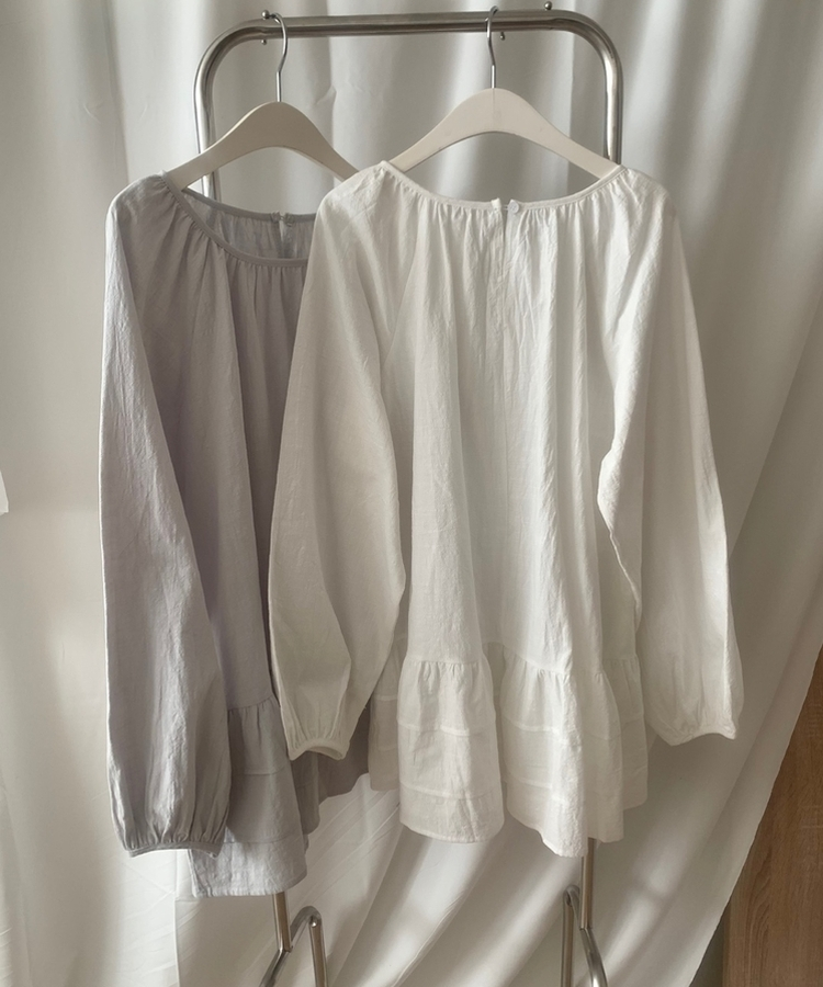 フリルパフワンピースブラウス