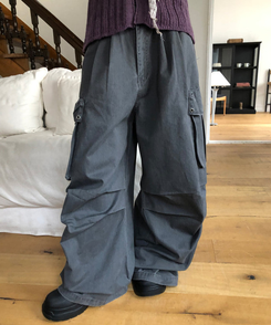 ツーピンタックカーゴワイドパンツ CHARCOAL