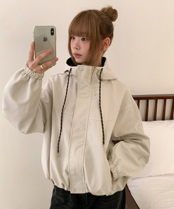 ペンダントバイカラーフードウィンドブレーカー BEIGE