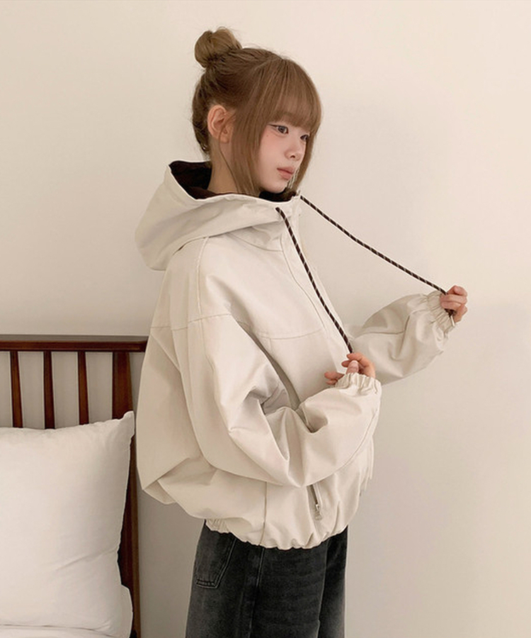 ペンダントバイカラーフードウィンドブレーカー BEIGE
