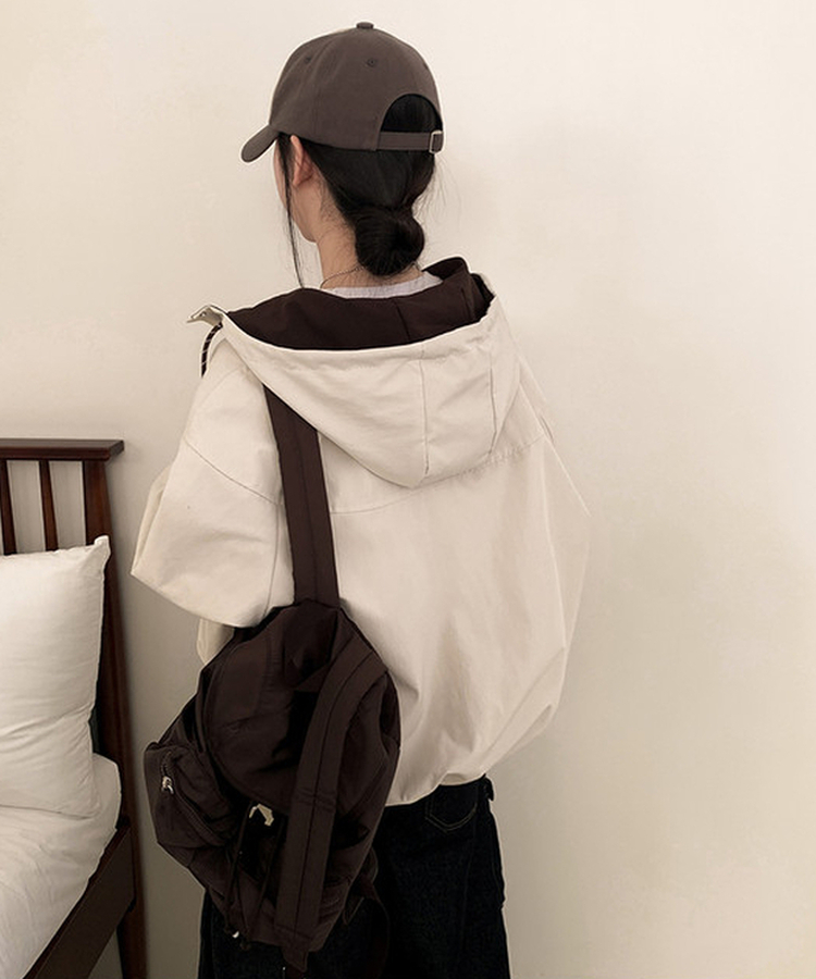 ペンダントバイカラーフードウィンドブレーカー BEIGE