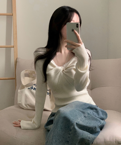ツイストリボンVネックニット IVORY
