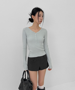 ヘンリーネックニット LIGHT BLUE