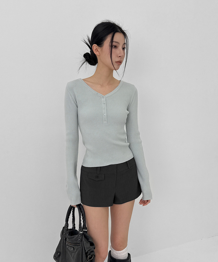 ヘンリーネックニット LIGHT BLUE