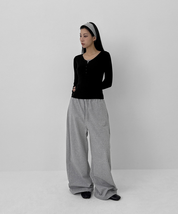 ヘンリーネックニット BLACK