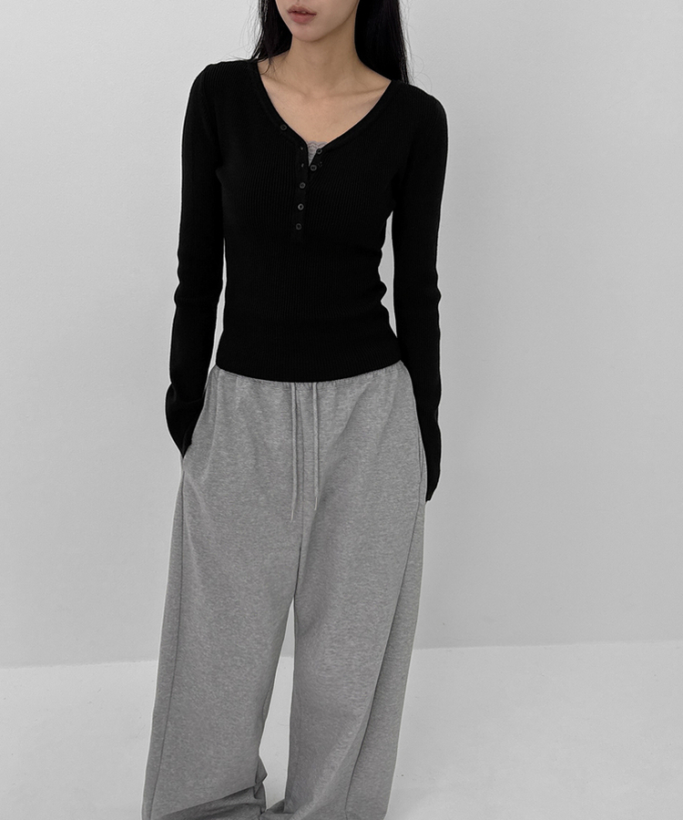 ヘンリーネックニット BLACK