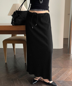 リブマキシスカート BLACK